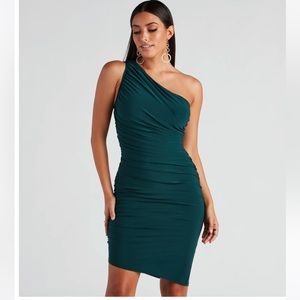 That Classic and Chic Vibe Ruched Midi Dress